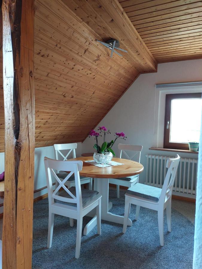 ברנקסטל - קיס Dachgeschosswohnung Mit Burgblick In Kues מראה חיצוני תמונה