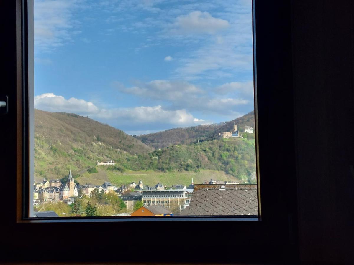 ברנקסטל - קיס Dachgeschosswohnung Mit Burgblick In Kues מראה חיצוני תמונה